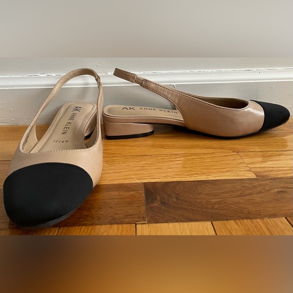 Anne Klein - Flats with a look similar to high-end Veronica Beard shoes! - Picture 2 of 6